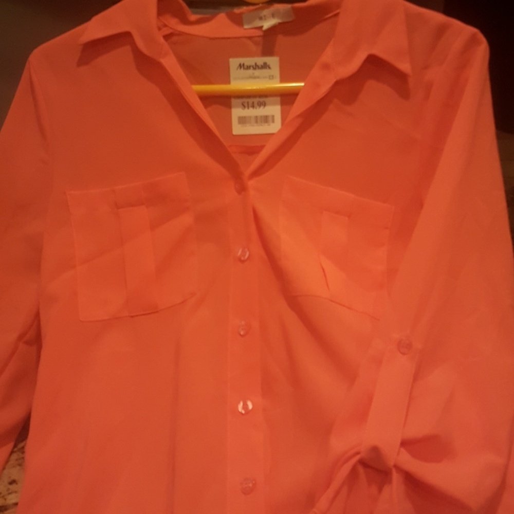 2 tops  NWT !!!